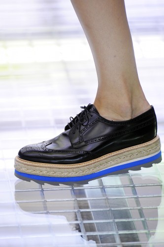 prada_det_rtw_sept_2010_059_155220515546