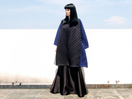 Issey-Miyake-Ombre-Coat-4